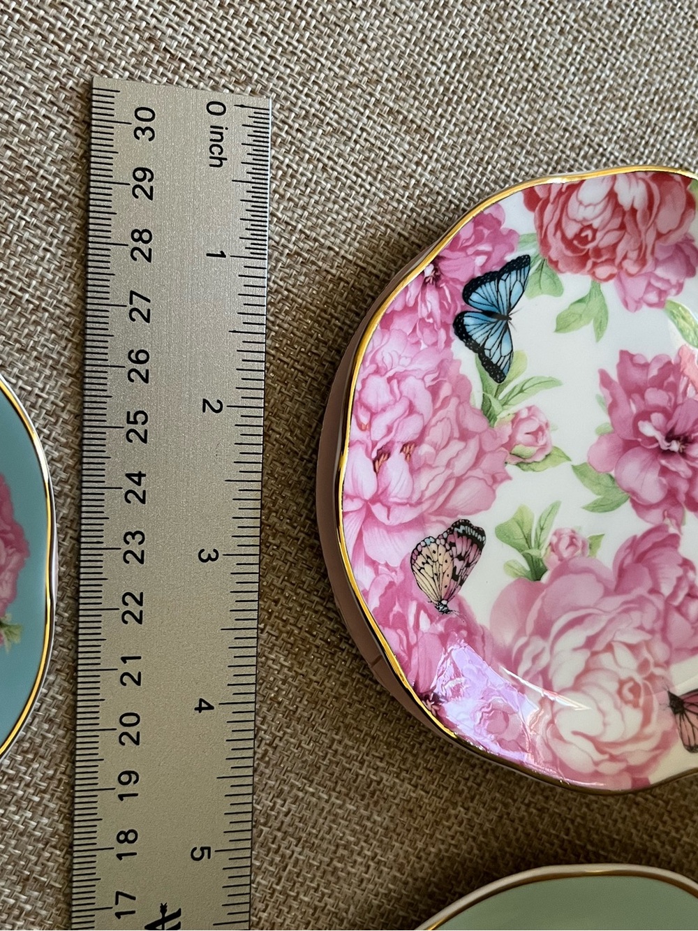 Royal Albert Mirada Kerr Pink Floral Porcelain plates - Picture 8 of 10